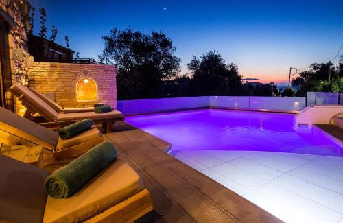 Psarou Villa | Villa Diamante -Seafront Stone Villa for 5 with Stunning Sunset Views By Villa Mana Gers