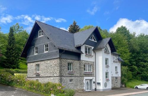 Schwalefeld Apartment | Villa die Sonne Apartments mit großem Garten