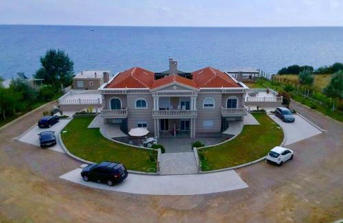 Alexandroupoli Apartment | Villa Dimitri - Beach House