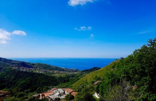 Maiera Apartment | Villa Dino, casa con vista panoramica a 8 minuti dal centro di Diamante
