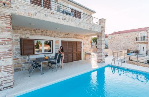 Lukoran Villa | Villa Dino