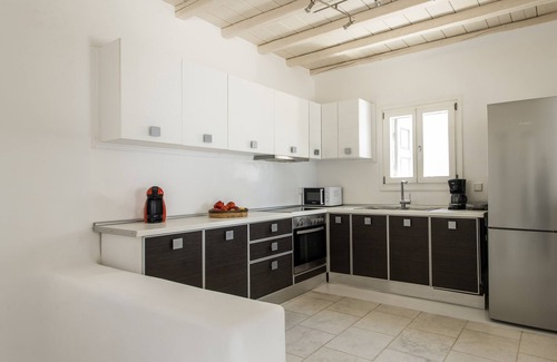 Houlakia House | Villa Dios is a Traditional and Elegant Villa in Houlakia with a Private pool