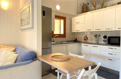 Costa Rei Villa | Villa Dorata: large garden and direct beach access
