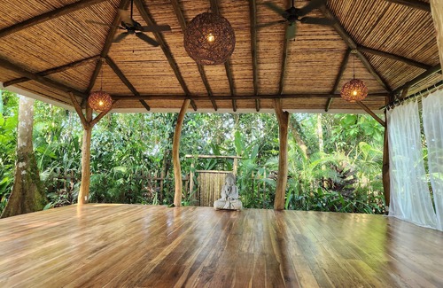 Chiguata Villa | Villa Dragonfly Luxury Beachfront Villa just steps away from the beach!