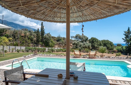 Karavados Villa | Villa 'Driftwood' with Sea View, Wi-Fi and Air Conditioning