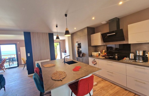 Cleder House | Villa du Port, 8 Personnes, Accès Direct à la Plage, vue Panoramique