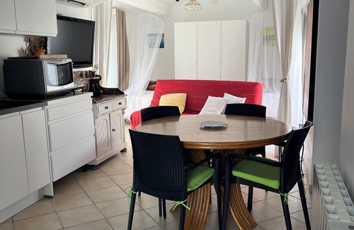 Agde Villa | Villa du soleil piscine privée. Wifi. Climatisation. 6 personnes. Barbecue