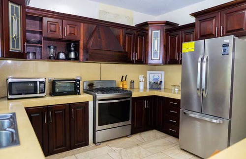 El Hawaii Villa | Villa Dubai Monterrico