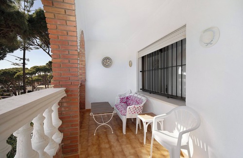 Chiclana de la Frontera Villa | Villa 'El Chozo' with Sea View, Private Pool and Wi-Fi