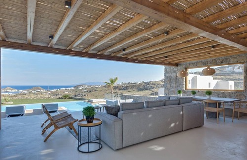 Kalafatis Villa | Villa Eden/Pool/4+1bdrms/5baths/10 guests outdoor dining/parking/garden/BBQ