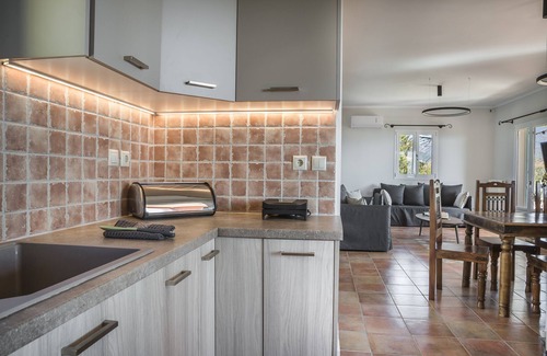 Kaligata House | VILLA EFROSSINI/LUXURY VILLA WITH PRIVATE SWIMMING POOL!