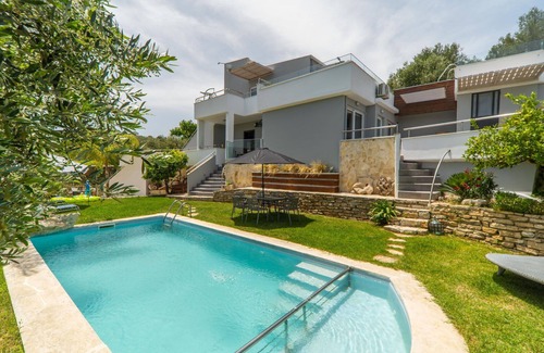 Apokoronas Villa | Villa Eftychia – Holiday Villa Rental with 2 private swimming pools on Crete, Greece