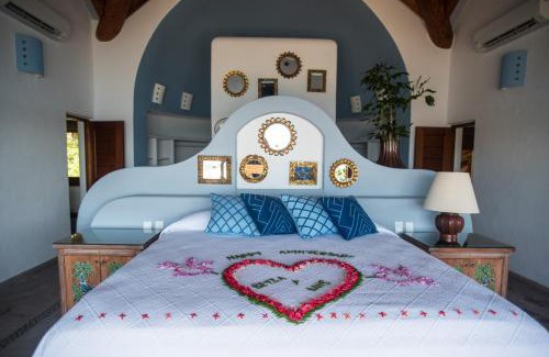 Ixtapa - Zihuatanejo Villa | Villa El Murmullo by La Casa Que Canta