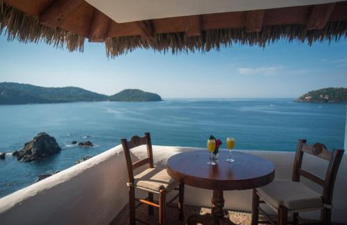 Ixtapa - Zihuatanejo Villa | Villa El Murmullo by La Casa Que Canta
