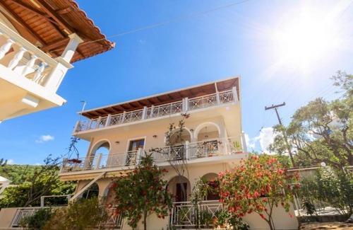 Alikanas Apartment | Villa Eleni - Open plan Suite (st Floor)