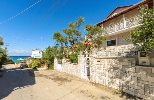 Alikanas Villa | Villa Eleni- Second Floor Maisonette