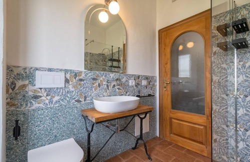Sassari Apartment | Villa Elighe. Apartment surrounded by greenery