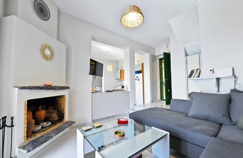 Kea Villa | Villa Eliza with a swimming pool and a sea view