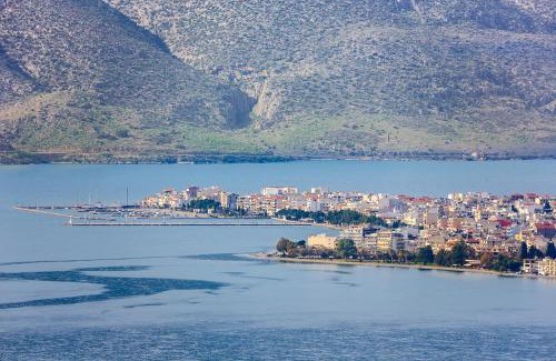 Itea Apartment | Villa Elli 1 Beach front with garden