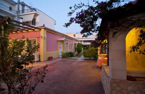 Itea Apartment | Villa Elli 1 Beach front with garden