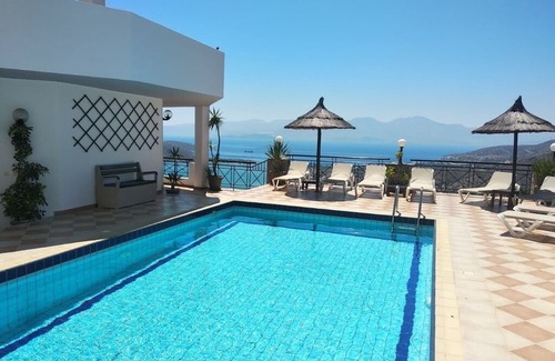 Agios Nikolaos Villa | VILLA ELLIE - luxury villa with superb sea and mountain views, close to Elounda