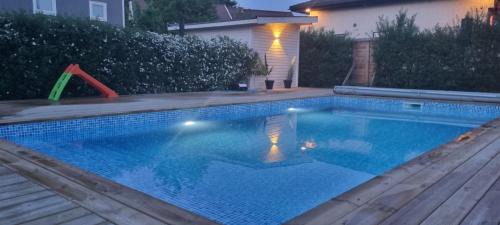 Bergsnas Villa | Villa Elme