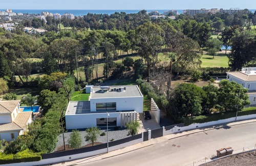 Portimao Villa | Villa Elodie Private pool, parking, free wifi. 5minutes Praia Da Rocha