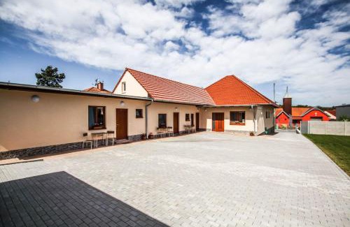 Novy Saldorf-Sedlesovice Apartment | Villa Emilia