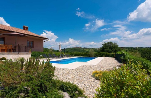 Karojba House | Villa Emini