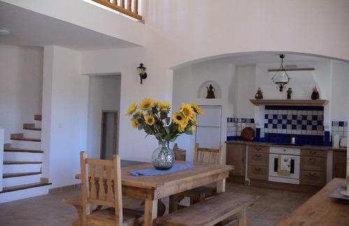 Banon Villa | Villa EMMANUELLE Large villa, swimming pool, large fenced garden, fibre internet
