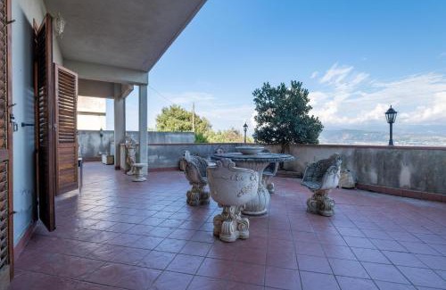 Faro Superiore Villa | Villa Emy