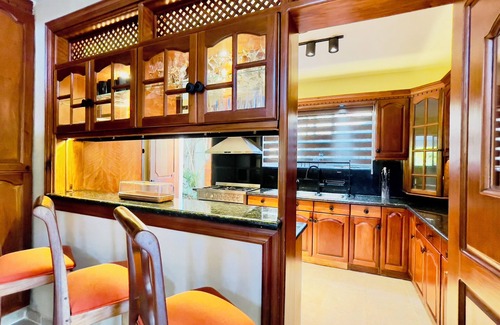 Jarabacoa Villa | Villa en el centro de Jarabacoa con piscina climatizada capacidad de 18 persnas.