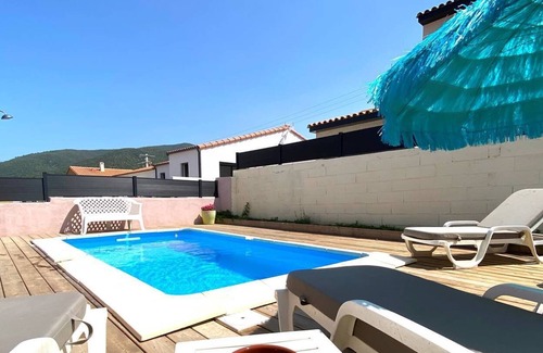Joch House | Villa Entièrement Climatisée, Piscine, Terrain de Pétanque, à 3 km du lac de Vinça, 35 km De