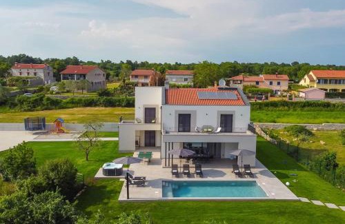 Cabrunici Villa | Villa Eriani by IstriaLux