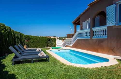 Porto Cristo Novo Villa | Villa 'Casa Pilar' with Private Pool, Private Terrace and Wi-Fi