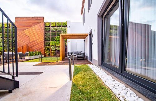 Ponta Delgada Apartment | Villa Esmeralda