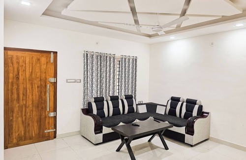 Kochi Villa | Villa Espoir: Spacious 5-bedroom Villa in Edappally, Kochi