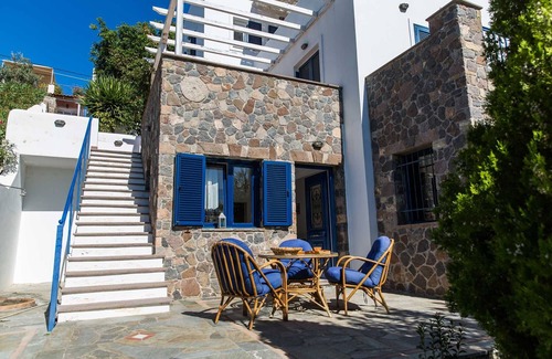 Kontos Apartment | Villa Euphoria Studio in Aegina, A' Marathonas Bay