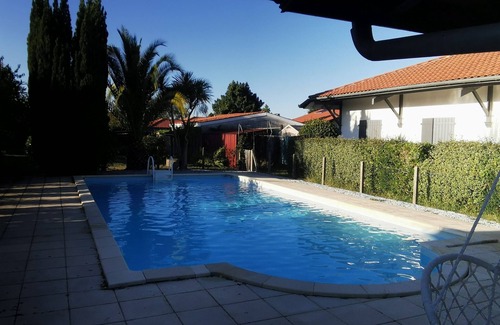 Saint-Vincent-de-Paul House | Villa Familiale Avec Piscine Dans les Landes
