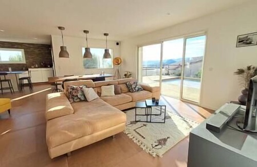 Montredon-des-Corbieres House | Villa Famara - View of the Corbières mountains