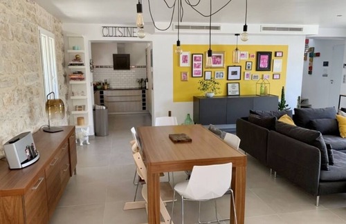 La Colle-sur-Loup Villa | Villa Familiale Proche de la mer Dans un Charmant Village