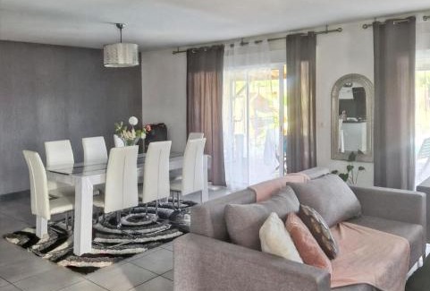 Bazac Villa | Villa familiale à Bazac avec piscine privée