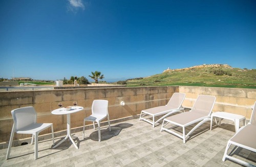 Ta' Għammar Villa | Villa Fana Titanju - 4 Bedroom Stone Villa - Beautiful Countryside and Distant.