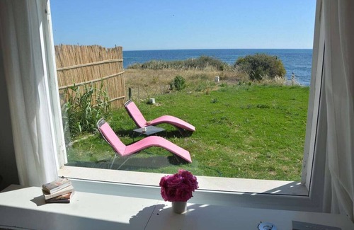 Aousja Villa | Villa, feet in the water