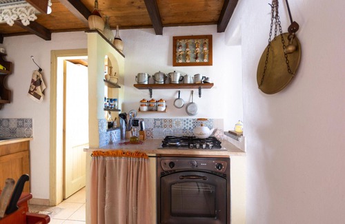 Oliena Villa | Villa Ferulas with Wi-Fi and A/C