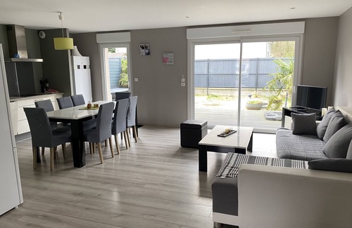 Merlimont House | Villa Fétuque Crin d'Ours in Merlimont with hot tub, pets welcome