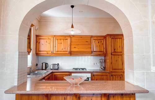 Santu Pietru Villa | Villa Fieldview - Gozo Holiday Home