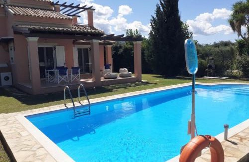 Almiros Beach House | Villa Filia