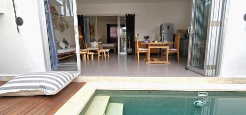 North Legian Villa | Villa Floppy New 1 bedr villa private Pool 5min beach
