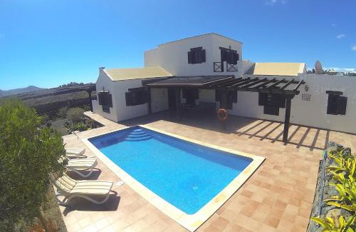 Lajares Villa | Villa Flora